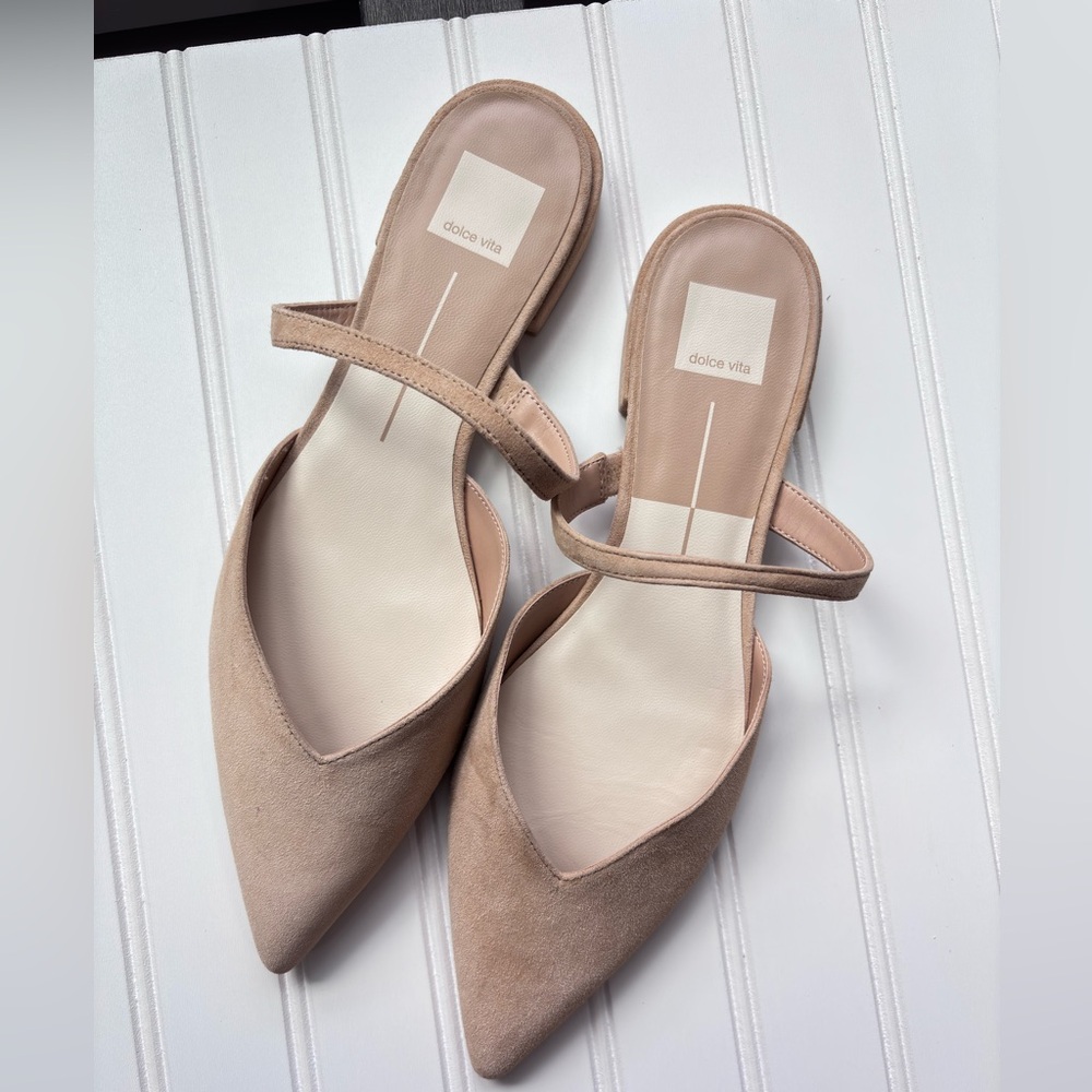 Dolce Vita Women’s Kanika Low Heel Shoes. - Picture 2 of 5